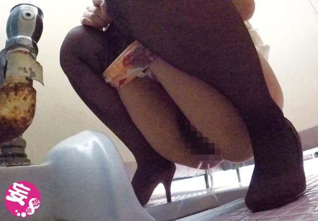 ガチンコ盗撮 関東近県 某市営第1体育館に侵入 地元お嬢さんたちのトイレの聖水盗撮 58人1時間50分 サンプル画像 1