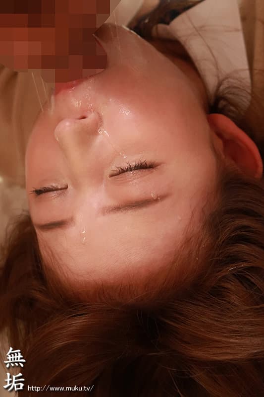 完全ノーカット 飲尿・浴尿・ぶっかけ全部乗せ グチュグチュに汚されたいドM美少女を連続喉奥絶頂させる溺れイキイラマチオ 広瀬みつき サンプル画像 1