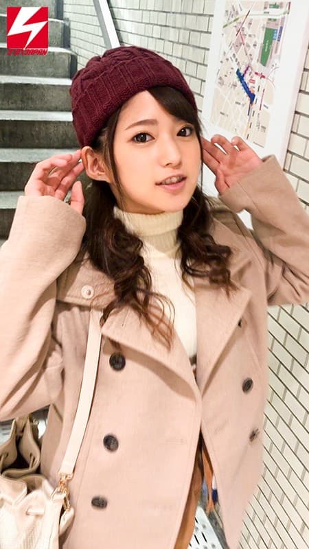 東京ど真ん中、新宿で粘って見つけた逸材娘たち！ 芸能人級シロウト美少女をイカセまくって超・失・禁！べっぴん女子のはしたないオシッコアクメ！ エロ過ぎるbefore（ナンパ時の可愛い時）とafter（お漏らし下品絶頂）をご覧あれ！ サンプル画像 1