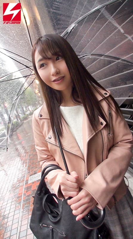 東京ど真ん中、新宿で粘って見つけた逸材娘たち！ 芸能人級シロウト美少女をイカセまくって超・失・禁！べっぴん女子のはしたないオシッコアクメ！ エロ過ぎるbefore（ナンパ時の可愛い時）とafter（お漏らし下品絶頂）をご覧あれ！ サンプル画像 9
