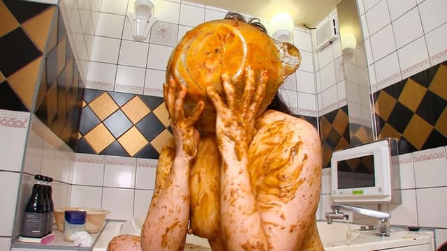 夫も仰天！ウンコにまみれてSEXする汚猥妻2 サンプル画像 19