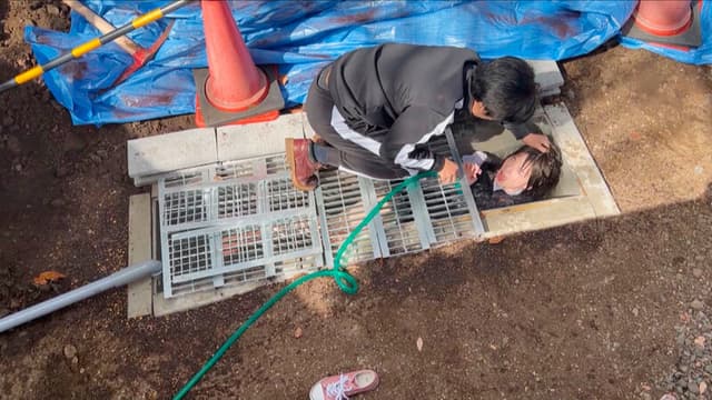 【性処理】下水管少女《尿・体液・水を口に注ぎまくる汁レ○プ》僕の下水が溺れた少女の体を駆け巡る。 花狩まい サンプル画像 4