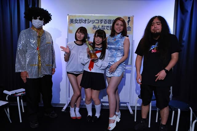 美女がオシッコする音色をみんなで鑑賞する会 完全版 サンプル画像 3