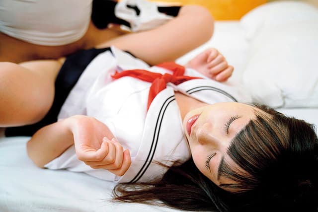 レンタル女子〇生 後輩女子の秘密のバイト 陽木かれん サンプル画像 17
