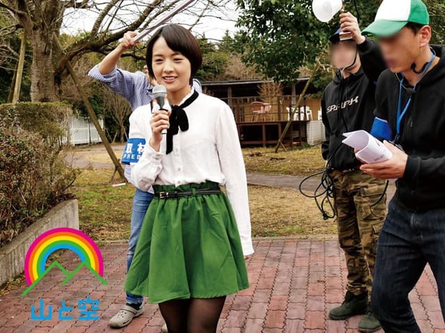 ショートカット新人女子アナに巨根スタッフが視聴率UP目的で媚薬注入！催淫オナニーでイキ崩れ野外乱交SEXした現場を生中継！！ 向井藍 サンプル画像 15