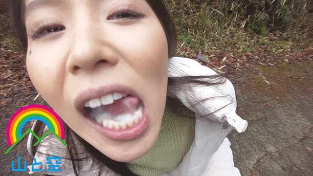暴飲露出 飲んだ酒は野ションで放出！抜いた精子は野外でごっくん！発情MAX泥●ヤリマンがメス本能全開でザー汁哀願5搾精！！最後はラブホでガチイキ連続絶頂！通野未帆 サンプル画像 10