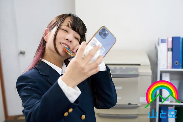 じんかくそうさ洗脳催● 出られない部屋から出られない催●女子◎生のせつなさと憂鬱と心強さと…編 あべみかこ サンプル画像 3
