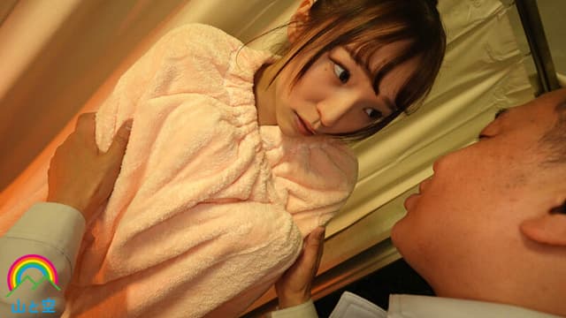 敏感な乳首をこねくり回され我慢できず大量失禁…同級生に鬼イラマ輪●され打上げ失禁イキしてしまうJ系 雅子りな サンプル画像 6