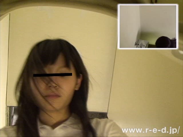 投稿者炎の用務員さん 便器カメラ3カメ盗撮！はじめて立ちションしちゃった女子校生 「男子校文化祭！女子トイレがない？！どうする？」48人 サンプル画像 9