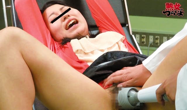 産婦人科医師のコレクション映像 産婦人科医院で拘束された妊婦さんが電マで攻められオシッコおもらし映像3「離して～！ハぁハッハッハッ！アーーン！漏れちゃう！漏れちゃう！」 サンプル画像 15